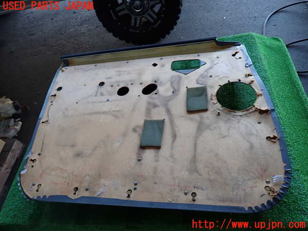 2UPJ-9234321234]ランクル80系(FZJ80G)右前ドア内張り ジャンク_5