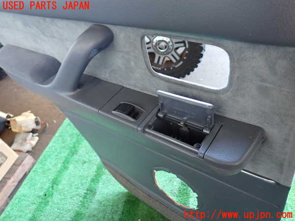 2UPJ-9234321324]ランクル80系(FZJ80G)左後ドア内張り ジャンク_2