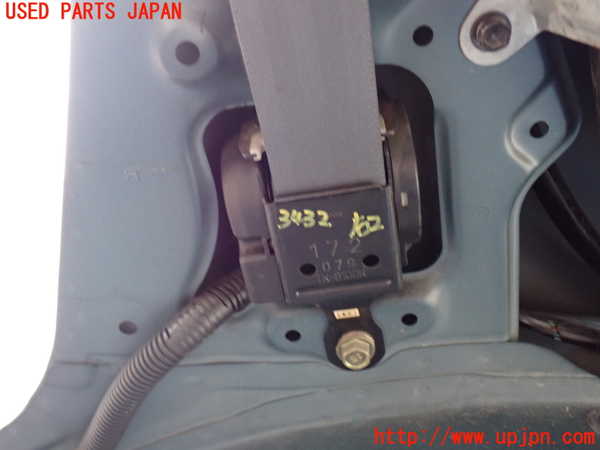 2UPJ-9234327155]ランクル80系(FZJ80G)右2列目シートベルト 中古_2