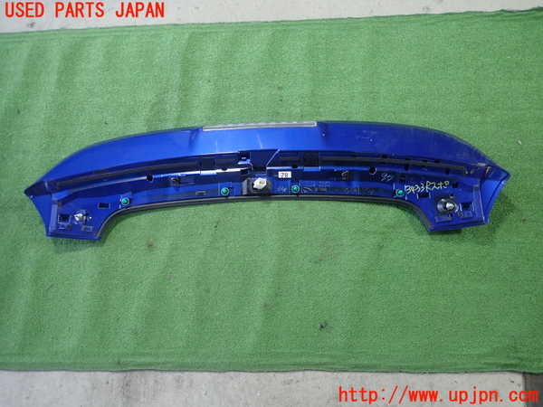 1UPJ-9234331520]レクサス・CT200h(ZWA10)リアスポイラー 中古_2