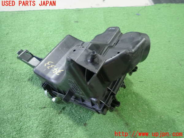 1UPJ-9234332560]レクサス・CT200h(ZWA10)エアクリーナーボックス 中古_2