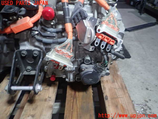 1UPJ-9234333010]レクサス・CT200h(ZWA10)ミッション AT 2ZR-FXE 中古_2