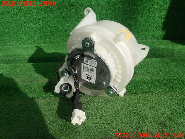 1UPJ-9234336095]レクサス・CT200h(ZWA10)ブロアファン(ブロアーファン) 中古_2