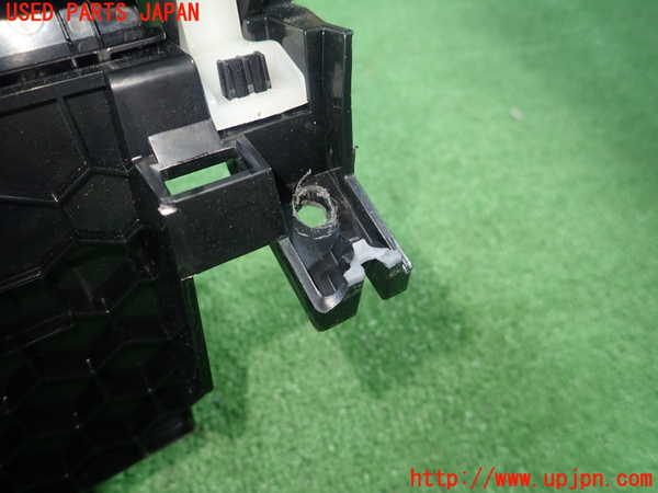 1UPJ-9234337516]レクサス・CT200h(ZWA10)グローブボックス1 中古_3