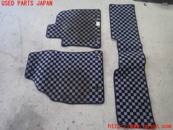 1UPJ-9234337800]レクサス・CT200h(ZWA10)フロアマット 中古_2