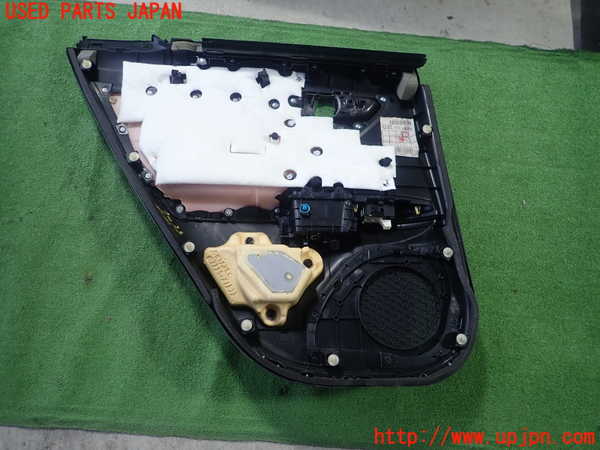 1UPJ-9234331294]レクサス・CT200h(ZWA10)右後ドア内張り 中古_3