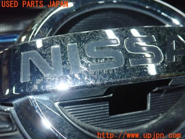 3UPJ=9234340047]セレナ e-POWER(HFC27)純正 ラジエーターグリル フロントグリル 62310 5TF0A カメラ穴あり 中古_3