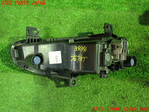 1UPJ-9234341180]セレナ e-POWER(HFC27)右フォグ 中古_2