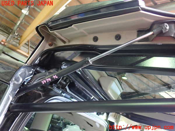 1UPJ-9234341586]セレナ e-POWER(HFC27)バックドアガラスダンパー 中古_2