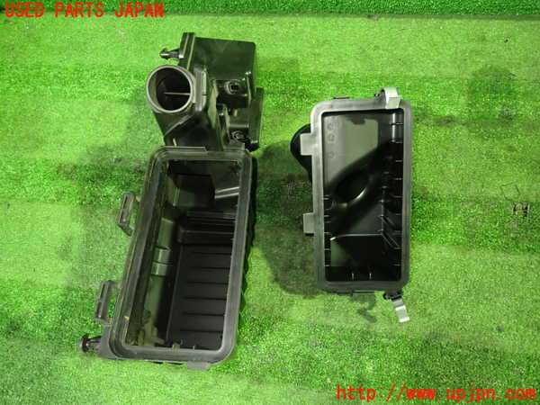 1UPJ-9234342560]セレナ e-POWER(HFC27)エアクリーナーボックス 中古_2
