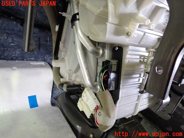 1UPJ-9234346081]セレナ e-POWER(HFC27)エバポレーター1（フロント） 中古_2