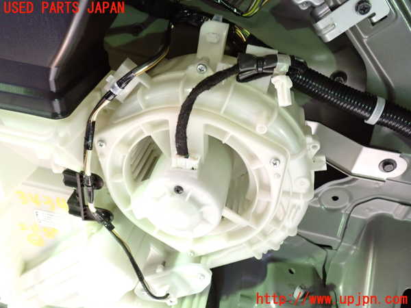 1UPJ-9234346082]セレナ e-POWER(HFC27)エバポレーター2（リヤ） 中古_2