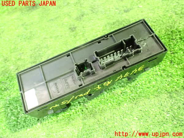 1UPJ-9234346240]セレナ e-POWER(HFC27)右前パワーウィンドウスイッチ 中古_2