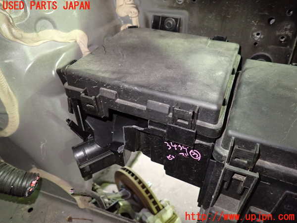 1UPJ-9234346743]セレナ e-POWER(HFC27)ヒューズボックス3 中古_2