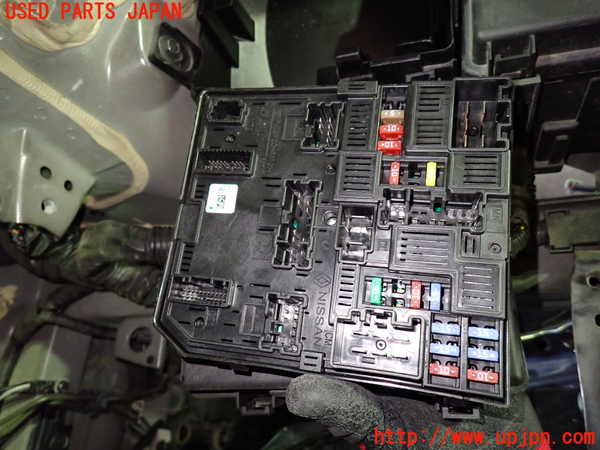 1UPJ-9234346743]セレナ e-POWER(HFC27)ヒューズボックス3 中古_3
