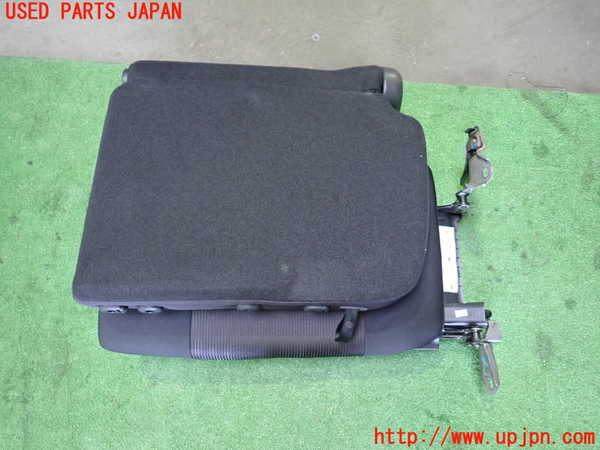 1UPJ-9234347265]セレナ e-POWER(HFC27)左3列目シート 中古_4