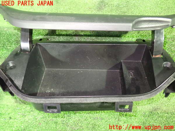 1UPJ-9234347841]セレナ e-POWER(HFC27)小物入れ1 中古_2