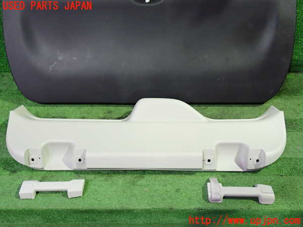 1UPJ-9234341578]セレナ e-POWER(HFC27)バックドア内張り 中古_3