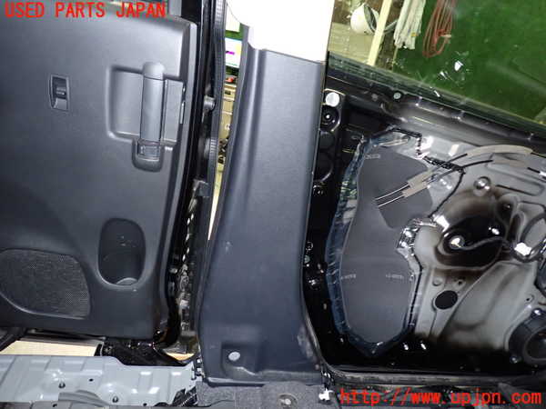 1UPJ-9234347670]セレナ e-POWER(HFC27)左センターピラートリム 中古_3