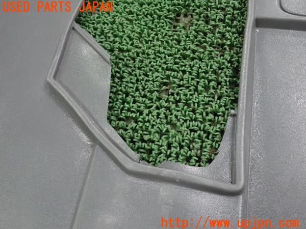 3UPJ=9234350634]セレナ(TC24)純正 ラゲッジトレイ 中古_4