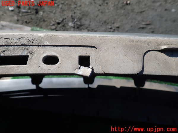 1UPJ-9234351010]セレナ(TC24)フロントバンパー 中古_4