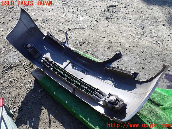 1UPJ-9234351010]セレナ(TC24)フロントバンパー 中古_5