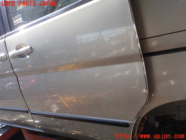 1UPJ-9234351320]セレナ(TC24)左後ドア 中古_3