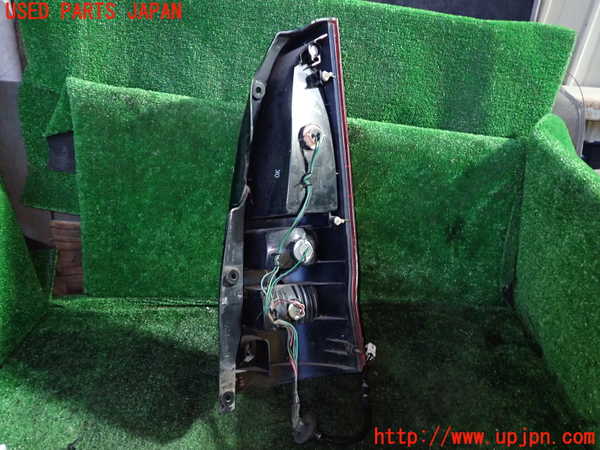 1UPJ-9234351536]セレナ(TC24)左テールランプ 中古_4