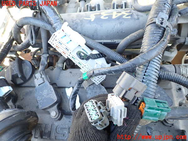 1UPJ-9234352010]セレナ(TC24)エンジン QR20DE 中古_3