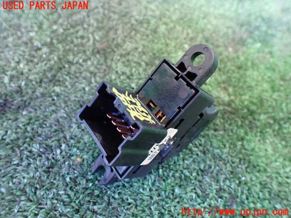 1UPJ-9234356245]セレナ(TC24)左前パワーウィンドウスイッチ 中古_2