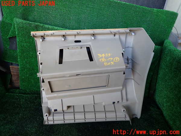 1UPJ-9234357516]セレナ(TC24)グローブボックス1 中古_4