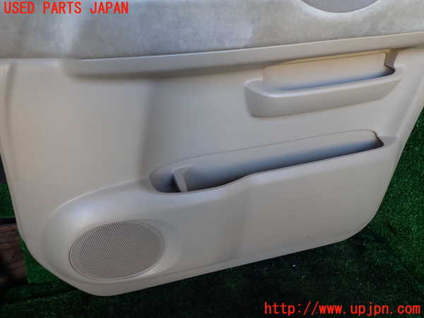 1UPJ-9234351234]セレナ(TC24)右前ドア内張り 中古_3