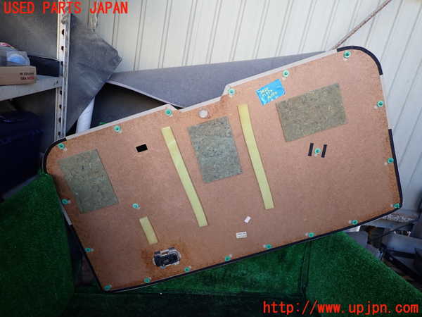 1UPJ-9234351578]セレナ(TC24)バックドア内張り 中古_3