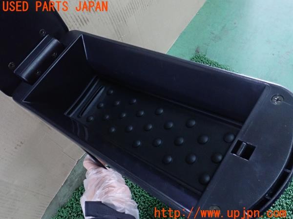3UPJ=9234360652]BMW ミニ(MINI)ジョンクーパーワークス(MFJCW R56)純正 アームレスト 中古_5