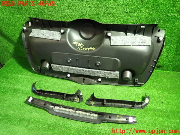 1UPJ-9234361578]BMW ミニ(MINI)ジョンクーパーワークス(JCW) R56(MFJCW)バックドア内張り 中古_4