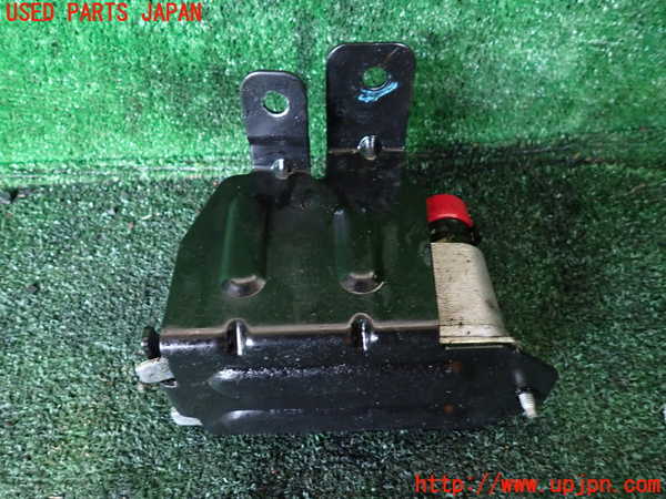 1UPJ-9234382481]ジャガー・XF スポーツブレイク(JBS2NC)オイルクーラー1 中古_2