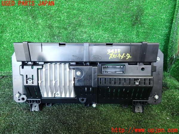 1UPJ-9234386170]ジャガー・XF スポーツブレイク(JBS2NC)スピードメーター 中古_3