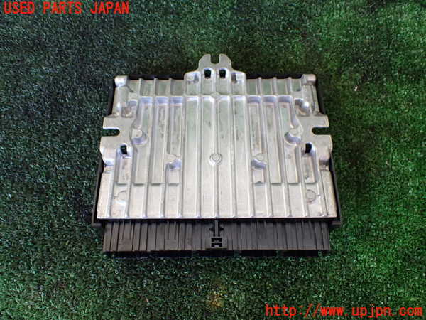 1UPJ-9234386120]ジャガー・XF スポーツブレイク(JBS2NC)サスペンションコンピューター 中古_3