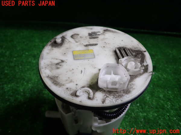 1UPJ-9234392510]エスクァイアハイブリッド(ZWR80G)燃料ポンプ 中古_3
