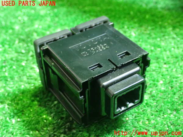 1UPJ-9234396306]エスクァイアハイブリッド(ZWR80G)スイッチ1 中古_3