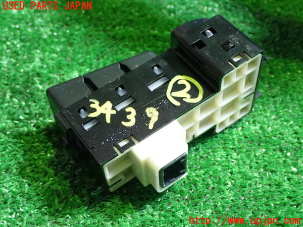 1UPJ-9234396307]エスクァイアハイブリッド(ZWR80G)スイッチ2 中古_2