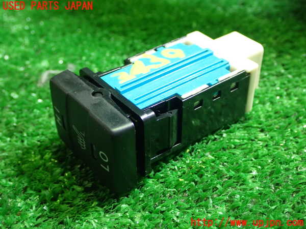 1UPJ-9234396311]エスクァイアハイブリッド(ZWR80G)スイッチ6 中古_2