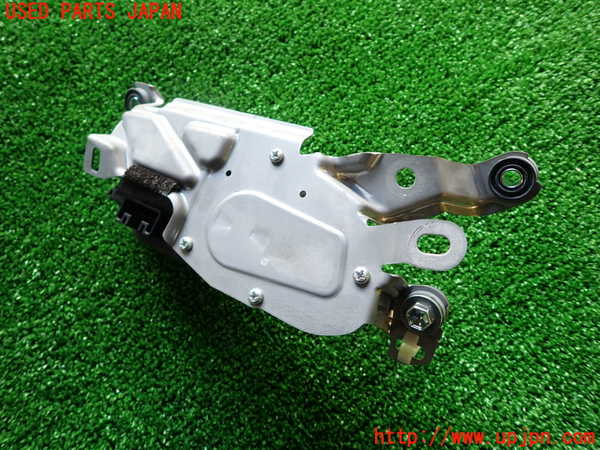 1UPJ-9234396775]エスクァイアハイブリッド(ZWR80G)リアワイパーモーター 中古_3