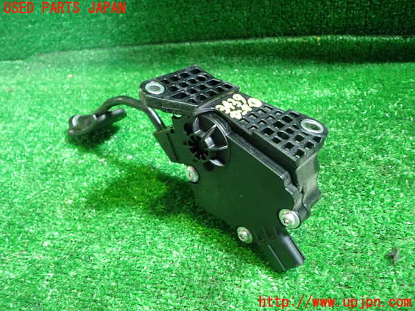 1UPJ-9234396381]エスクァイアハイブリッド(ZWR80G)センサー1 中古_3