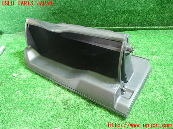 1UPJ-9234397516]エスクァイアハイブリッド(ZWR80G)グローブボックス1 中古_3