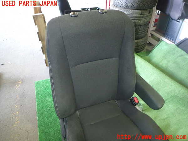 1UPJ-9234397035]エスクァイアハイブリッド(ZWR80G)運転席シート 中古_2