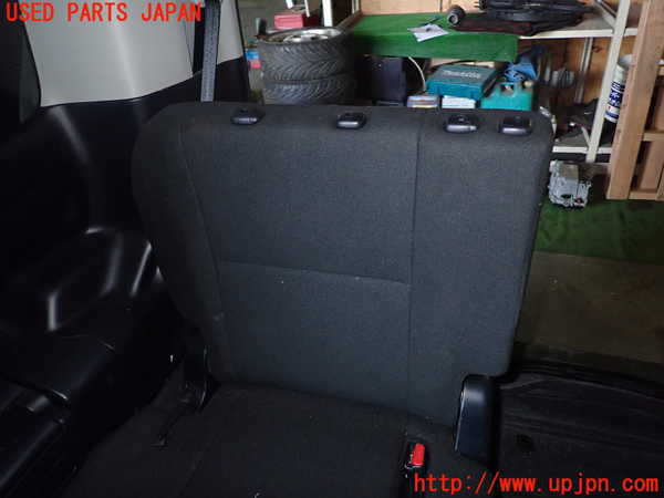 1UPJ-9234397235]エスクァイアハイブリッド(ZWR80G)右3列目シート 中古_3