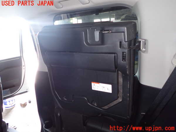 1UPJ-9234397235]エスクァイアハイブリッド(ZWR80G)右3列目シート 中古_5