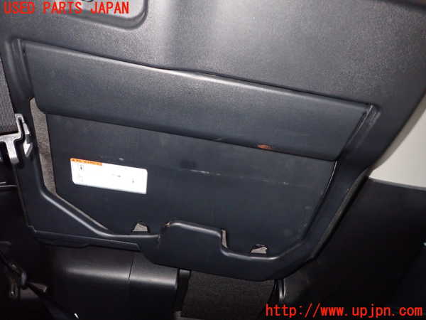 1UPJ-9234397265]エスクァイアハイブリッド(ZWR80G)左3列目シート 中古_4