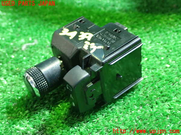 1UPJ-9234396280]エスクァイアハイブリッド(ZWR80G)ミラースイッチ 中古_2